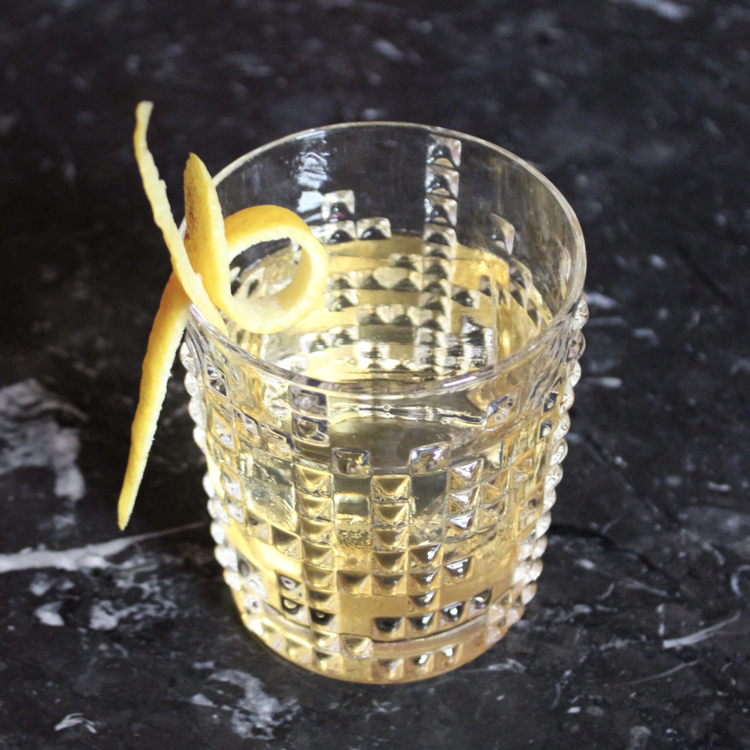 A picture of the Raspberry Beret cocktail.