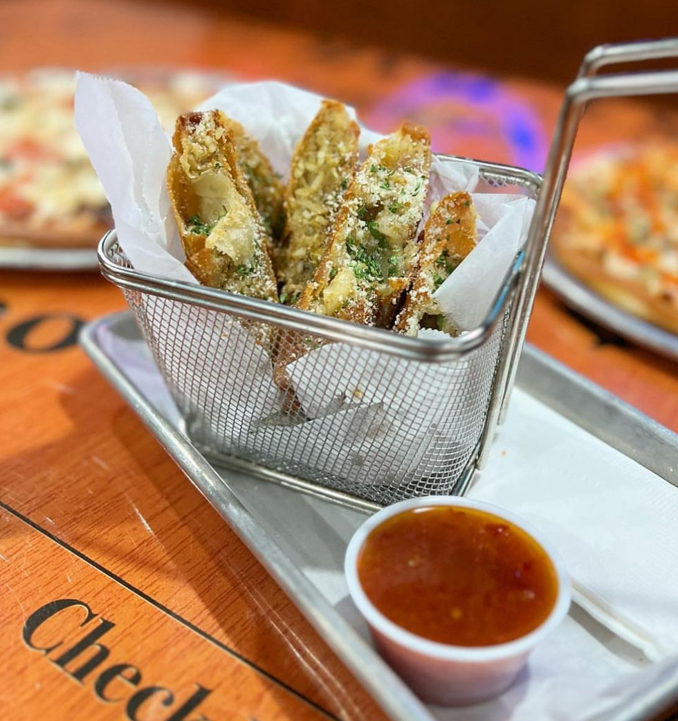 A picture of the Fried Eggrolls.